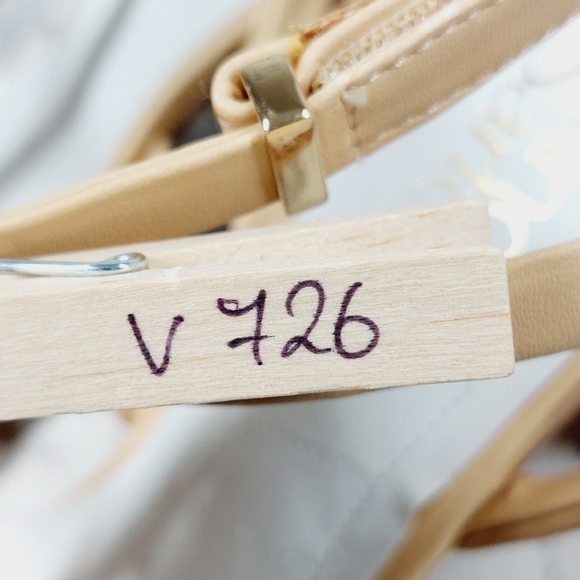 New Franco Sarto Laina Beige  Block Heel Strappy Sandal V726 - Picture 12 of 12